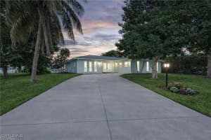 3461 Lakeview Dr, Naples