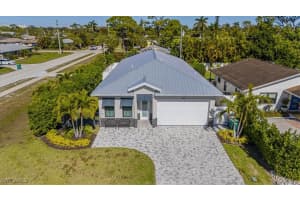 803 92nd Avenue, Naples, FL 34108 - MLS#226005026