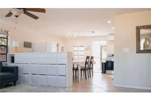 814 109th Avenue, Naples, FL 34108 - MLS#226005081