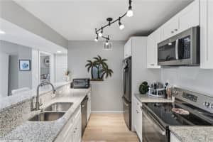 555 Park Shore Drive, Naples, FL 34103 - MLS#226005100