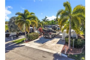 5541 Cypress Woods Resort Dr, Fort Myers, FL 33905 - MLS#226005122