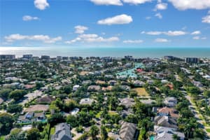 2250 Crayton Road, Naples, FL 34103 - MLS#226005127