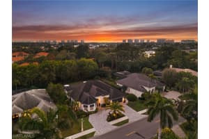 985 Spanish Moss Trail, Naples, FL 34108 - MLS#226005138