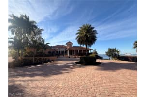 2600 McGregor Boulevard, Fort Myers, FL 33901 - MLS#226005199