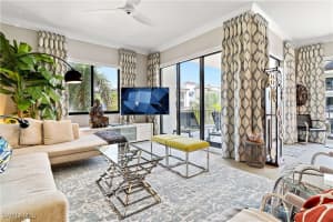 1030 3rd Avenue, Naples, FL 34102 - MLS#226005207