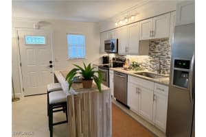 960 7th Street, Naples, FL 34102 - MLS#226005231