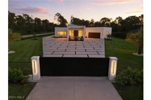 1388 Everglades Blvd N, Naples