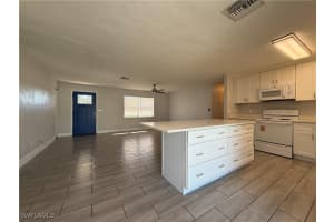 1315 Pine Island Lane, Cape Coral, FL 33909 - MLS#226005266