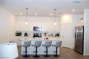 2261 Avocado Lane, Naples, FL 34120 - MLS#226005305