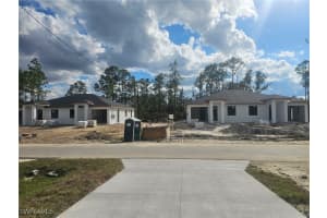 317/319 Urbana St, Lehigh Acres