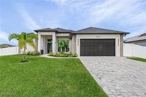 1923 27th Terrace, Cape Coral, FL 33914 - MLS#226005389