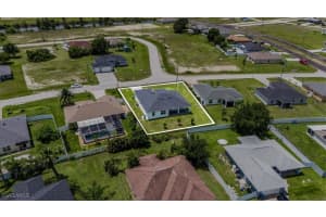 1013 39th Terrace, Cape Coral, FL 33909 - MLS#226005390