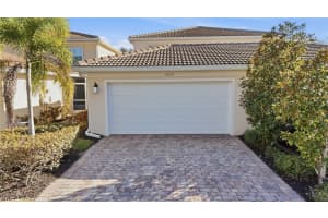 15230 Latitude Drive, Bonita Springs, FL 34135 - MLS#226005400
