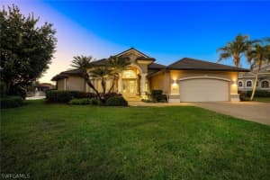 8985 Star Tulip Ct, Naples