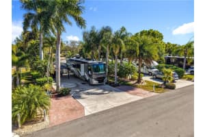 10074 Parkwood Dr., Fort Myers, FL 33905 - MLS#226005430