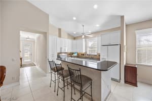 691 92nd Avenue, Naples, FL 34108 - MLS#226005477