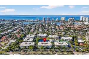 788 Park Shore Dr B22, Naples