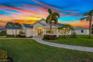 535 Inlet Dr, Marco Island