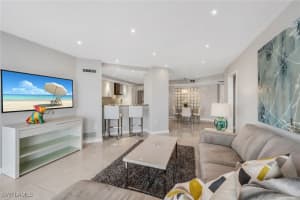 4751 Gulf Shore Boulevard, Naples, FL 34103 - MLS#226005517