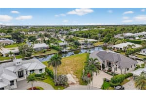 1693 BONITA Court, Naples, FL 34102 - MLS#226005541