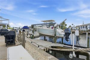 850 Oak Street, Fort Myers Beach, FL 33931 - MLS#226005567
