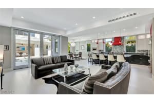 739 5th Avenue, Naples, FL 34102 - MLS#226005568