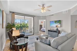 12950 Positano Cir 207, Naples
