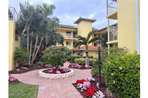 1001 Foxfire Lane, Naples, FL 34104 - MLS#226005601