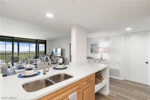 17 Bluebill Avenue, Naples, FL 34108 - MLS#226005641