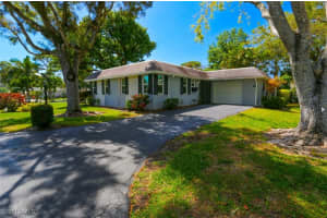 225 Georgetown Boulevard, Naples, FL 34112 - MLS#226005675