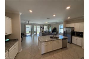 4284 Raffia Palm Cir, Naples