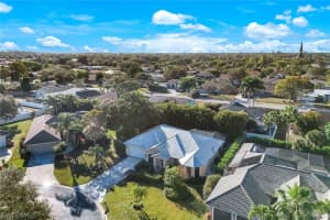 302 Sawgrass Court, Naples, FL 34110 - MLS#226005709