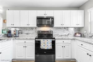 703 23rd Terrace, Cape Coral, FL 33909 - MLS#226005761