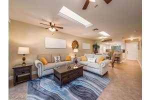 560 9th Avenue, Naples, FL 34102 - MLS#226005771