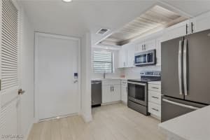 271 Southbay Drive, Naples, FL 34108 - MLS#226005778