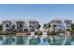 1624 Gulf Shore Blvd N 202, Naples