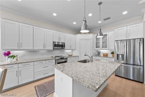 9096 Isla Bella Circle, Bonita Springs, FL 34135 - MLS#226005957