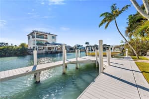 132 Hilo Street, Naples, FL 34113 - MLS#226005973