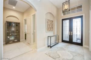 5596 Hammock Isles Drive, Naples, FL 34119 - MLS#226005977