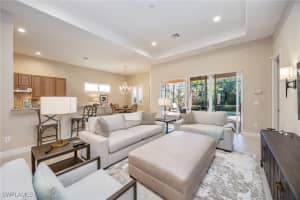 5596 Hammock Isles Drive, Naples, FL 34119 - MLS#226005977