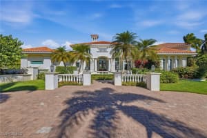 355 Sedgwick Ct, Naples