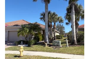 14536 Grapevine Dr, Naples