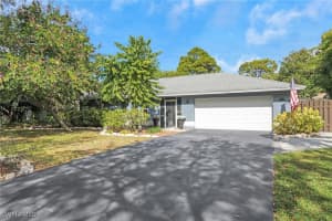 2667 River Reach Drive, Naples, FL 34104 - MLS#226006012