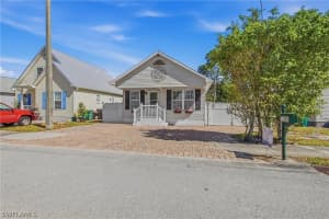 286 Leawood Circle, Naples, FL 34104 - MLS#226006023