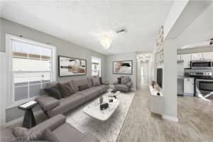 286 Leawood Circle, Naples, FL 34104 - MLS#226006023