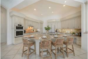 2341 Cheshire Lane, Naples, FL 34109 - MLS#226006051