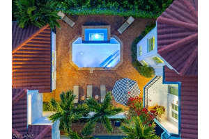 425 2nd Ave S A1, Naples