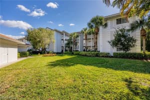 750 Waterford Dr 104, Naples