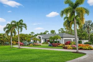 6461 Livingston Woods Ln, Naples