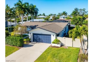 27080 Flossmoor Drive, Bonita Springs, FL 34135 - MLS#226006128